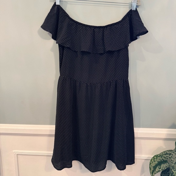 Glamorous Dresses & Skirts - EUC LBD Black Off the Shoulder Dress with White Polka Dots